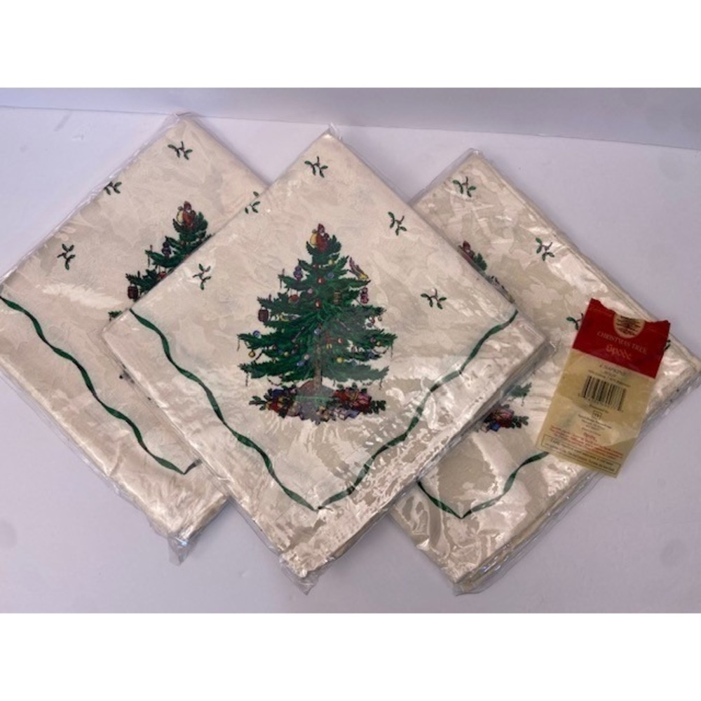 Spode Christmas Tree Damask Napkin Set of 12 White Holly 20x20 Holiday Tableware